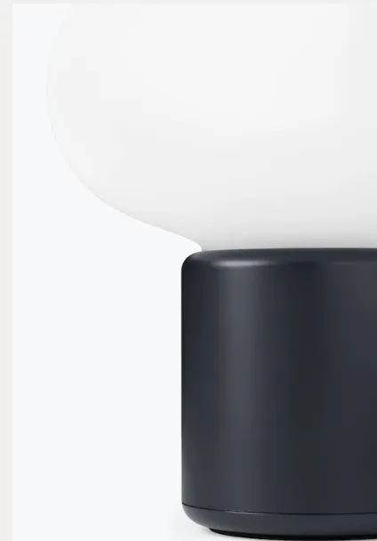 Karl-Johan Portable Bordlampe Signe Hytte black